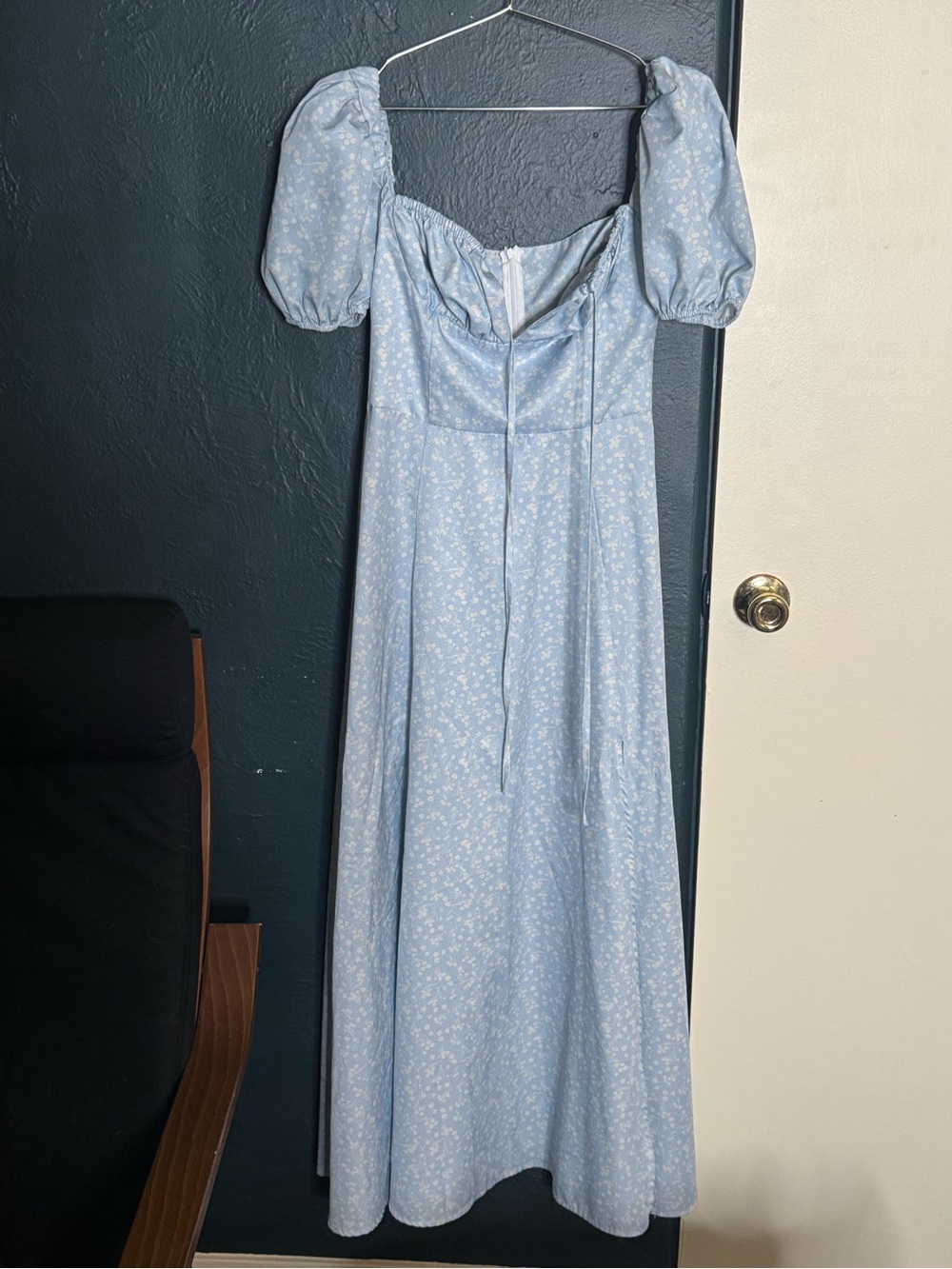 Light Blue Floral Puff-Sleeve Maxi Dress
